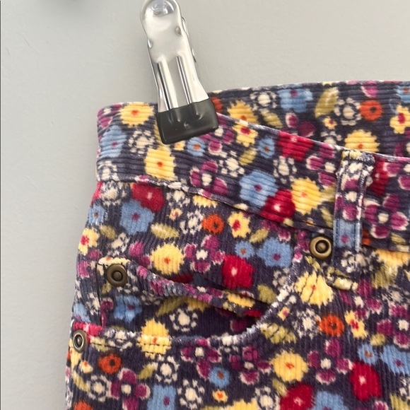 Floral Patterned Pants - Picture 5 of 10